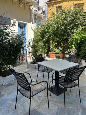 The -300 -A Centrally Located Heritage Home Sparta Exterior foto
